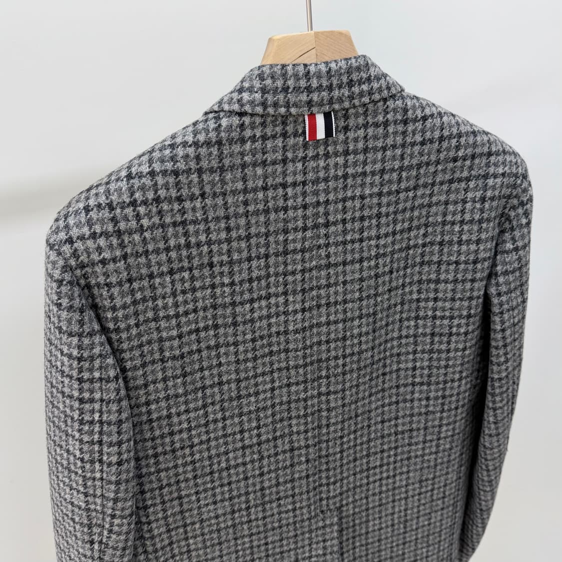 [S+급/1] 톰브라운 체크 패턴 클래식 울 블레이저 자켓 상품이미지5
