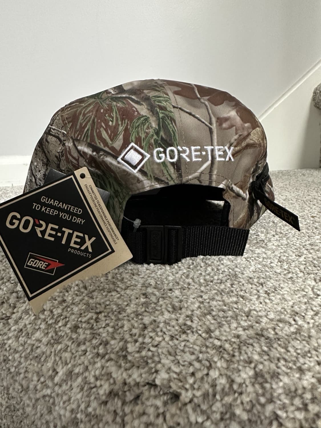 슈프림 GORE-TEX 리얼트리 카모 지퍼 캡 상품이미지2