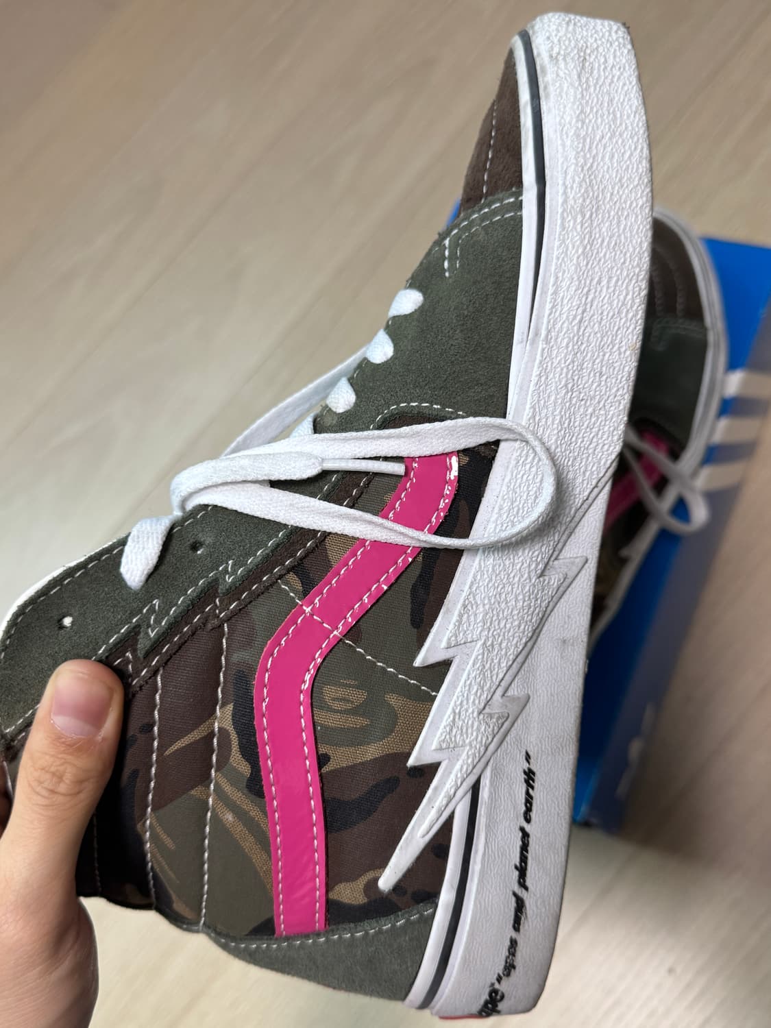 반스 x 에이프 스케이트 하이 볼트 카키 상품이미지6