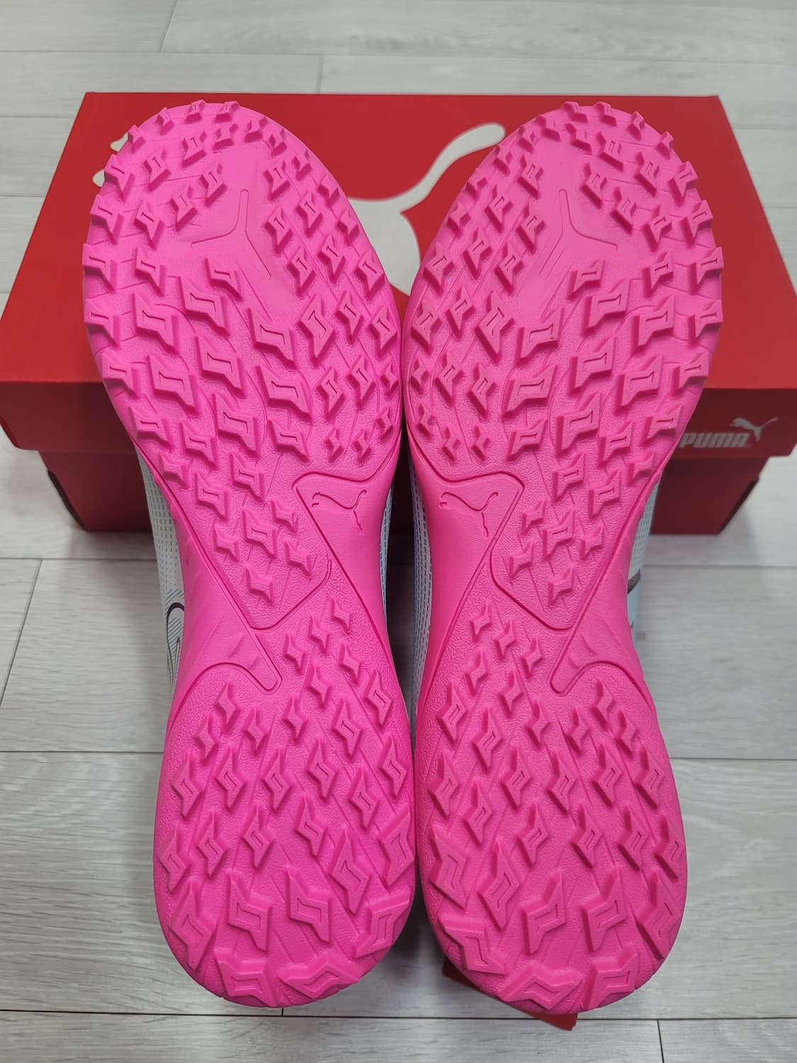 (275)푸마 풋살화 퓨처 7 플레이 TT[대전 직거래도 가능] 상품이미지8