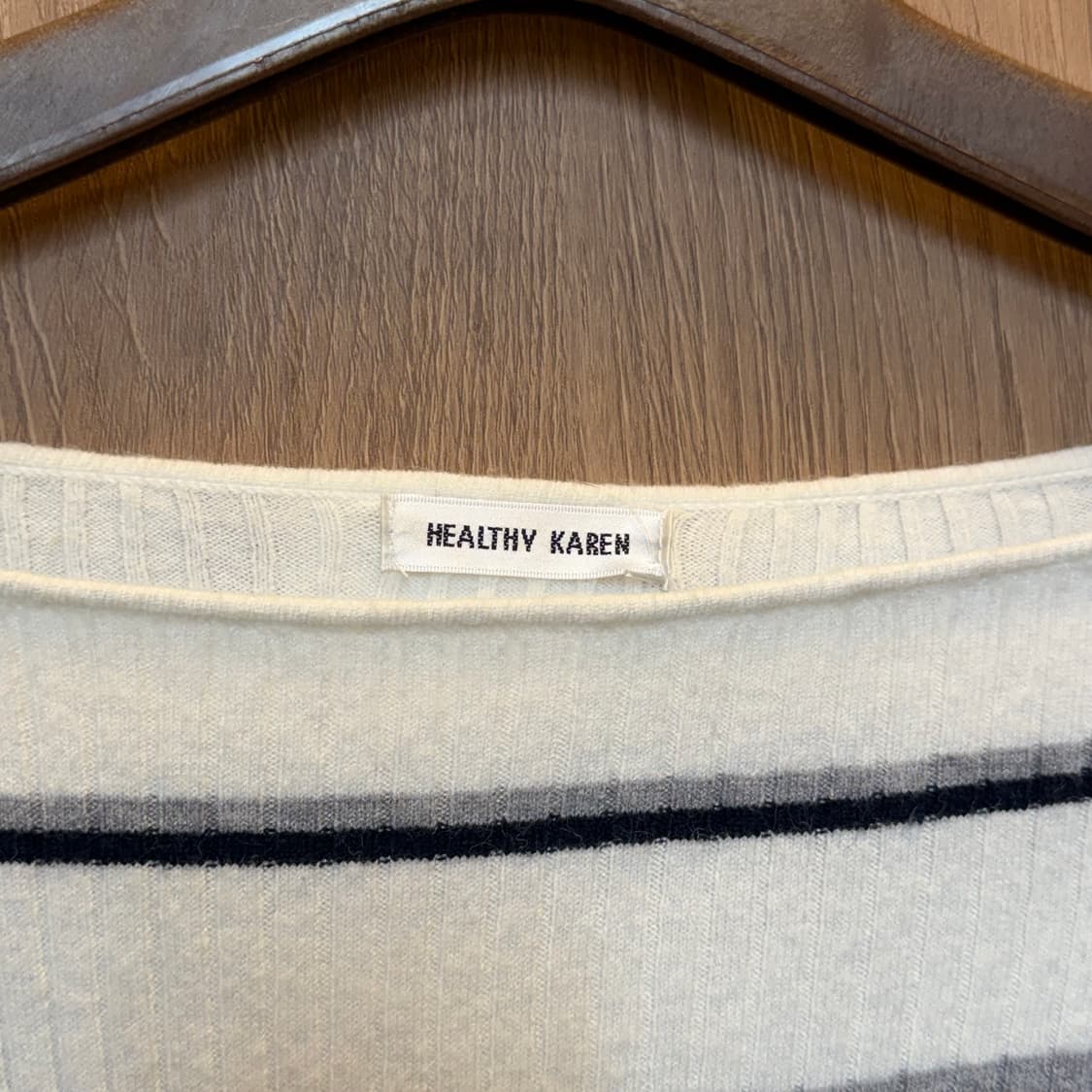 빈티지 보트넥 골지 니트 스트라이프 패턴 디테일 슬림핏 아이보리 상품이미지9