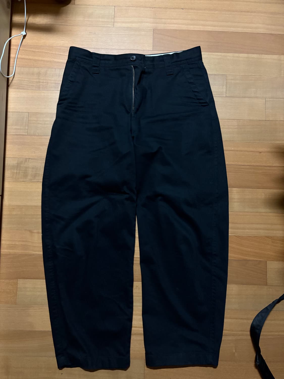 [79] 유니클로 와이드핏 치노 팬츠 상품이미지2