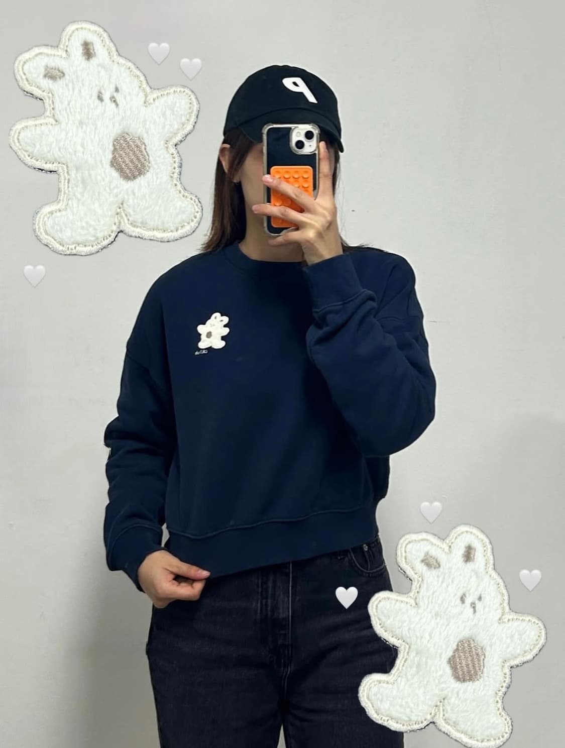 키르시 위티 버니 와펜 크롭 맨투맨 네이비 상품이미지2