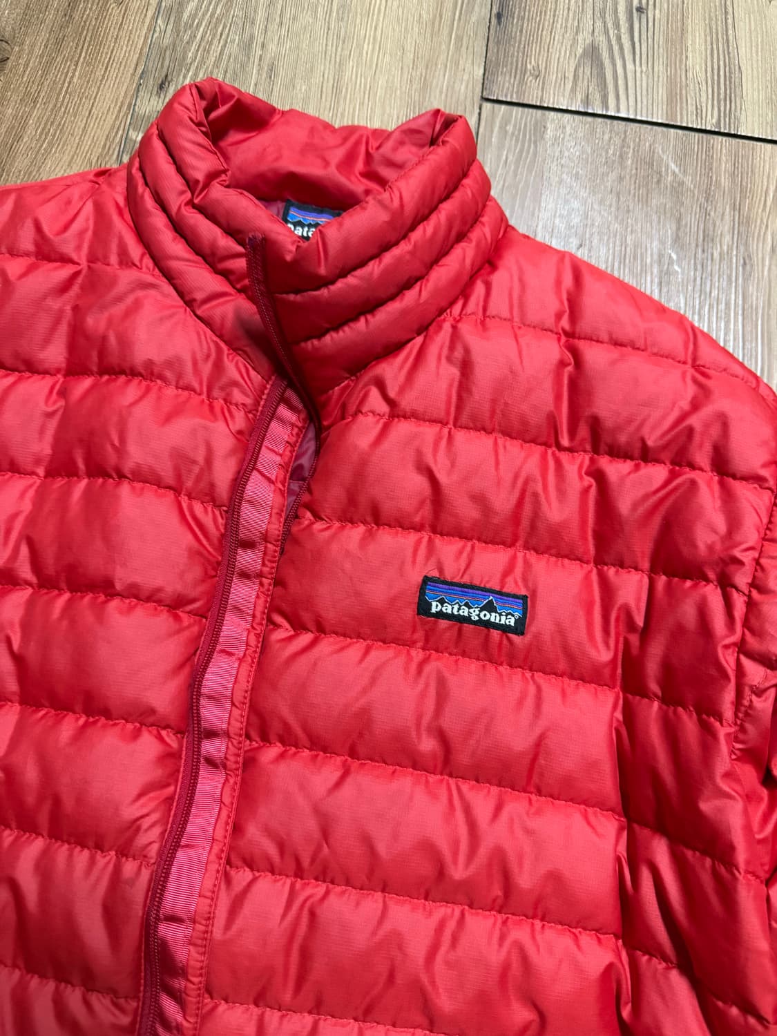 파타고니아 레드 패딩 상품이미지2