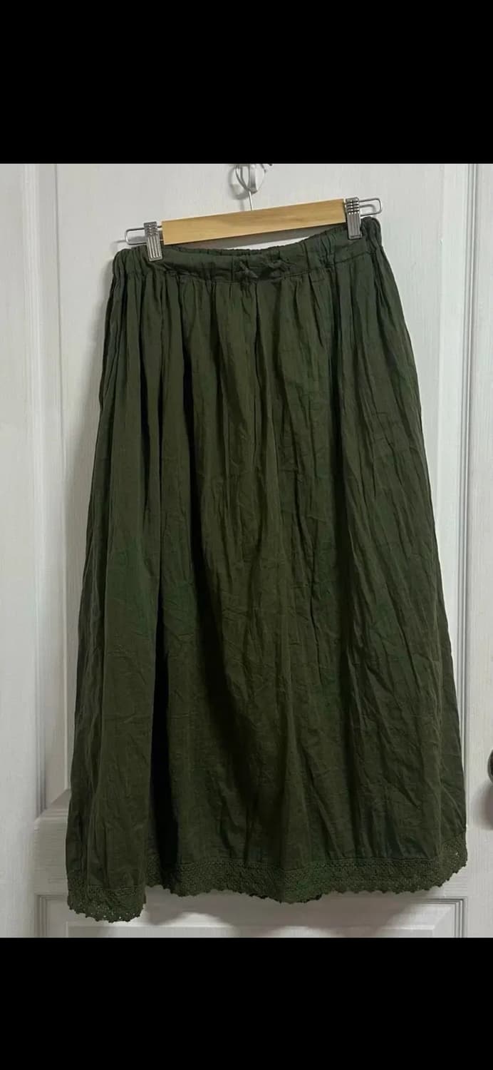 모리걸 밑단 레이스 포인트 카키 스커트 상품이미지1