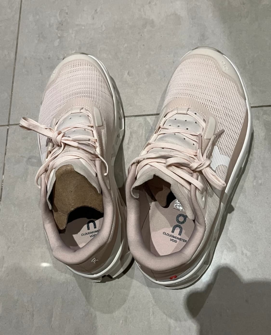 온러닝 클라우드 몬스터 보이드 상품이미지1