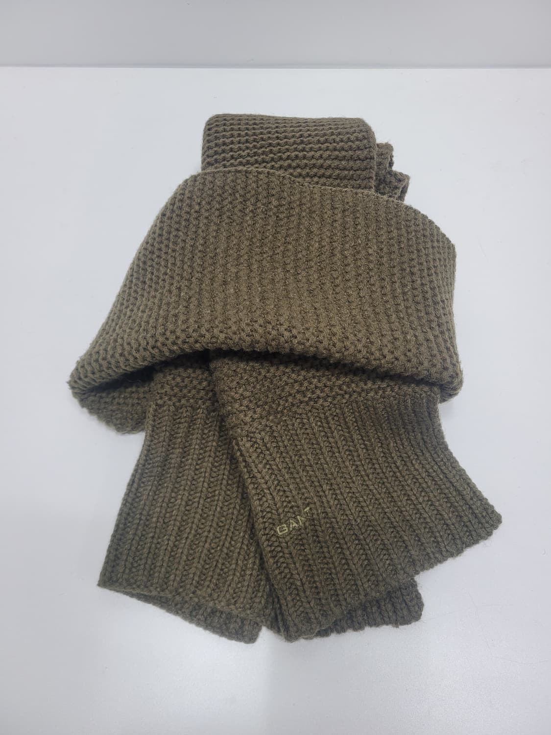 GANT 칸트 울 머플러 / 폭 26cm 총장 183cm 카키
 상품이미지1