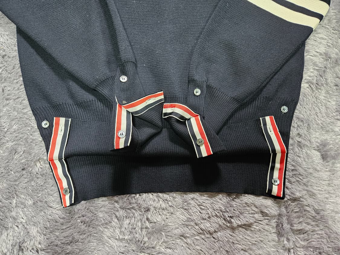 톰브라운 밀라노스티치 백화점판 3버튼 4사이즈 상품이미지4