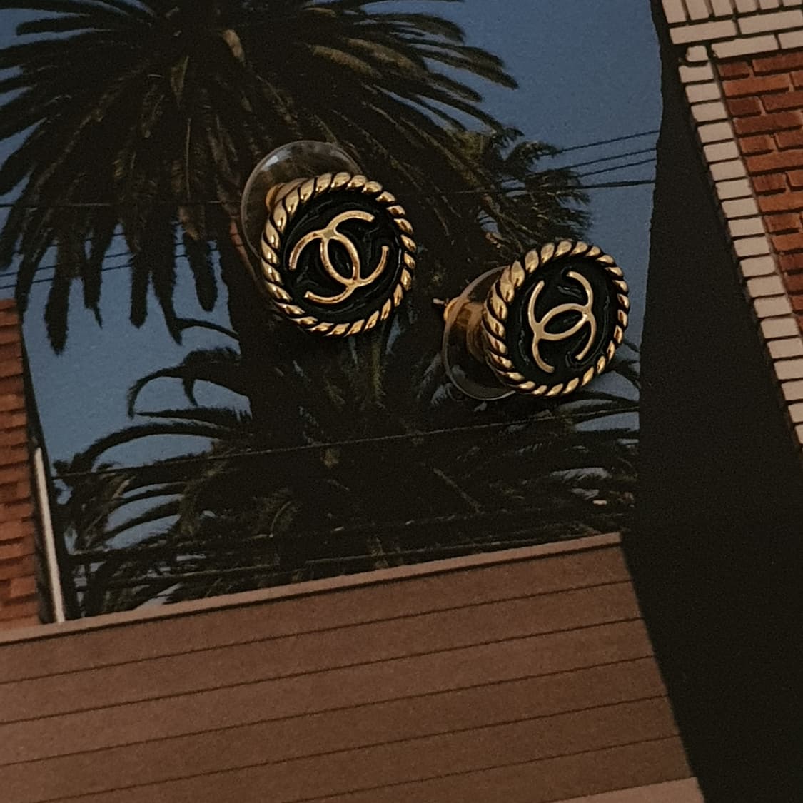 샤넬 블랙 버튼 빈티지 업사이클링 귀걸이 상품이미지2