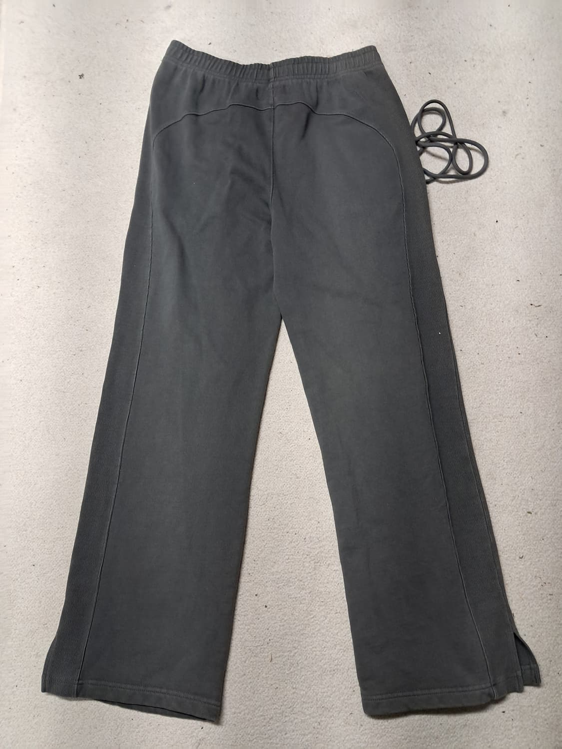 미스치프 롬버스 스웻팬츠 차콜 샘플 상품이미지1