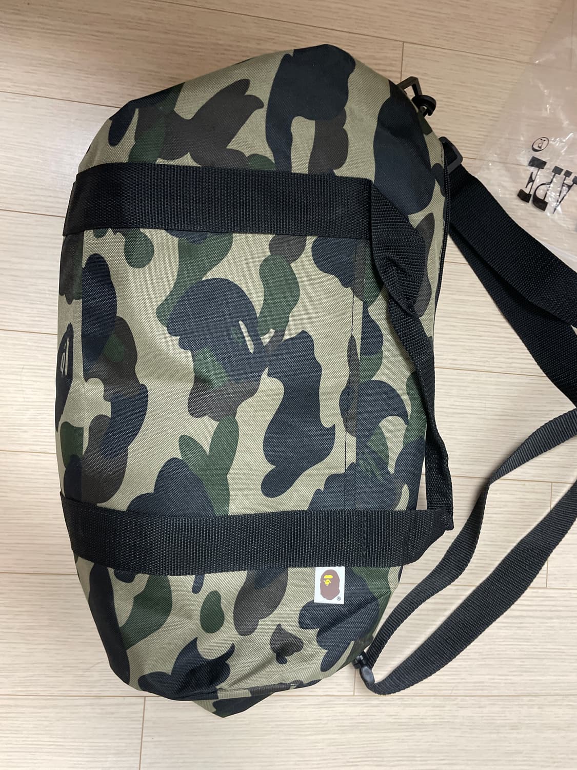 베이프 카모 원통 가방 상품이미지1