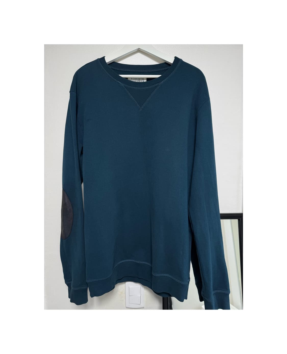 마틴 마르지엘라 엘보우 맨투맨 상품이미지1