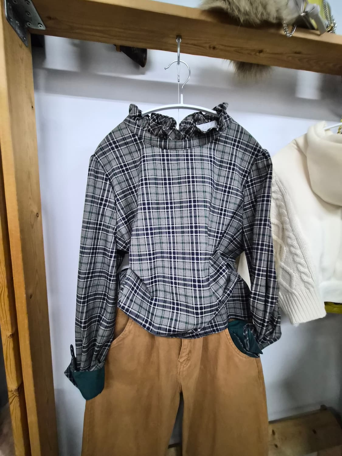 마인 프릴체크 블라우스 상품이미지6