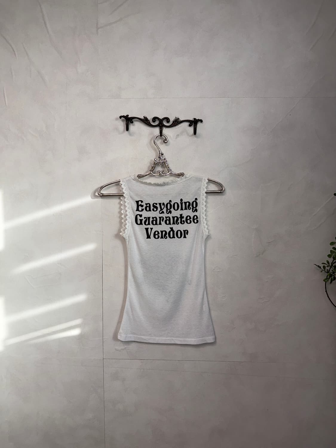 White vintage lettering lace sleeveless 상품이미지3