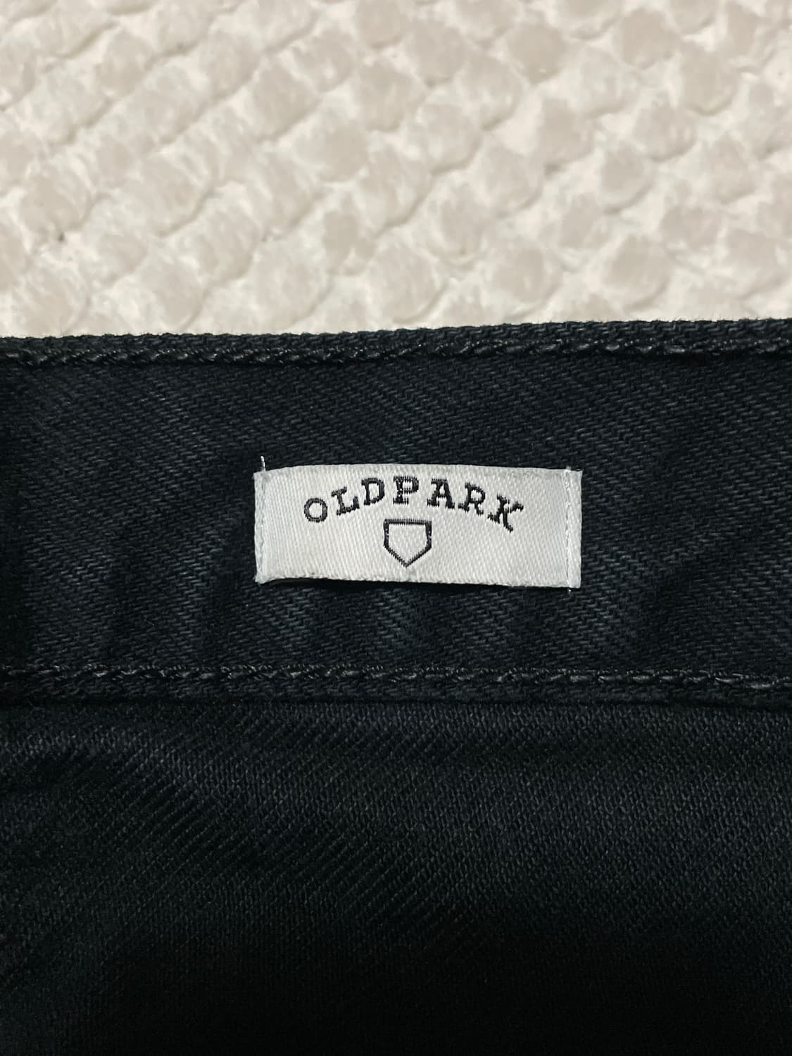OLD PARK 올드파크 슬릿 진 리메이크 블랙 흑청 데님 상품이미지4