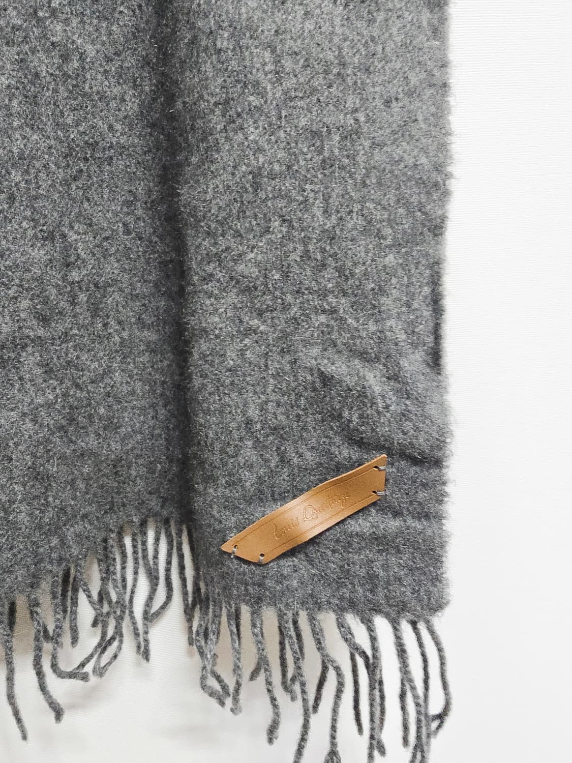 루이까또즈 캐시미어100 회색 머플러 상품이미지3