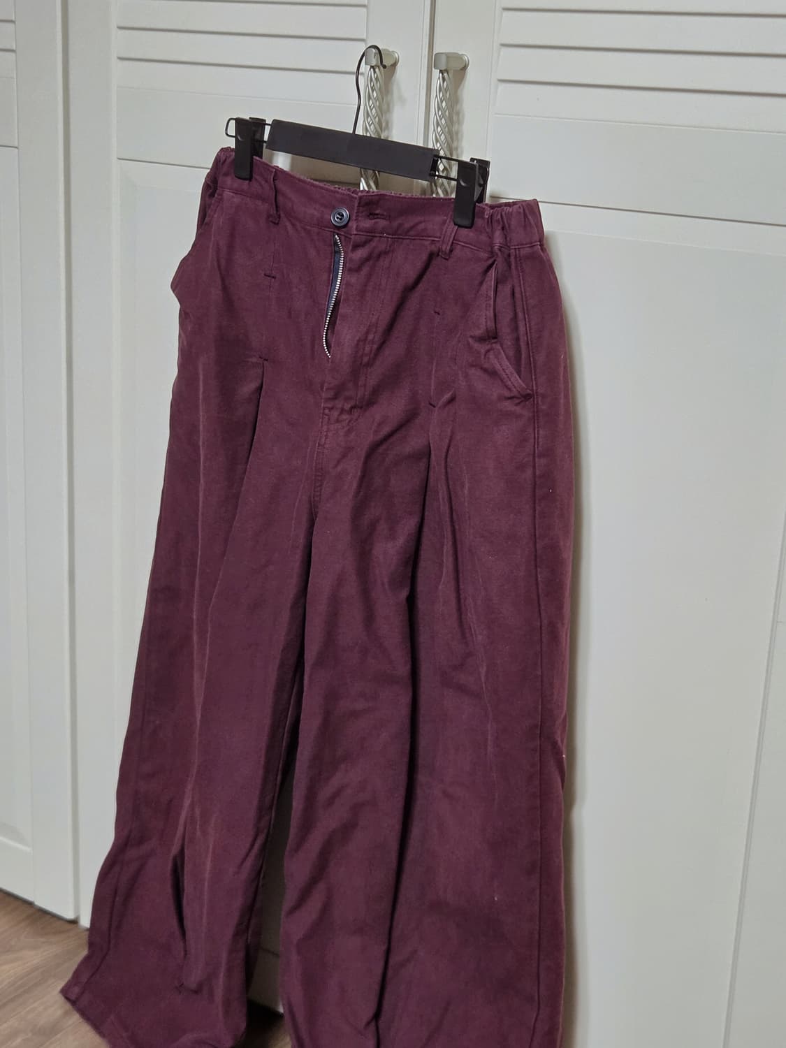 앵글런 Long Tuck Wing ballon Pants - 버건디 상품이미지4