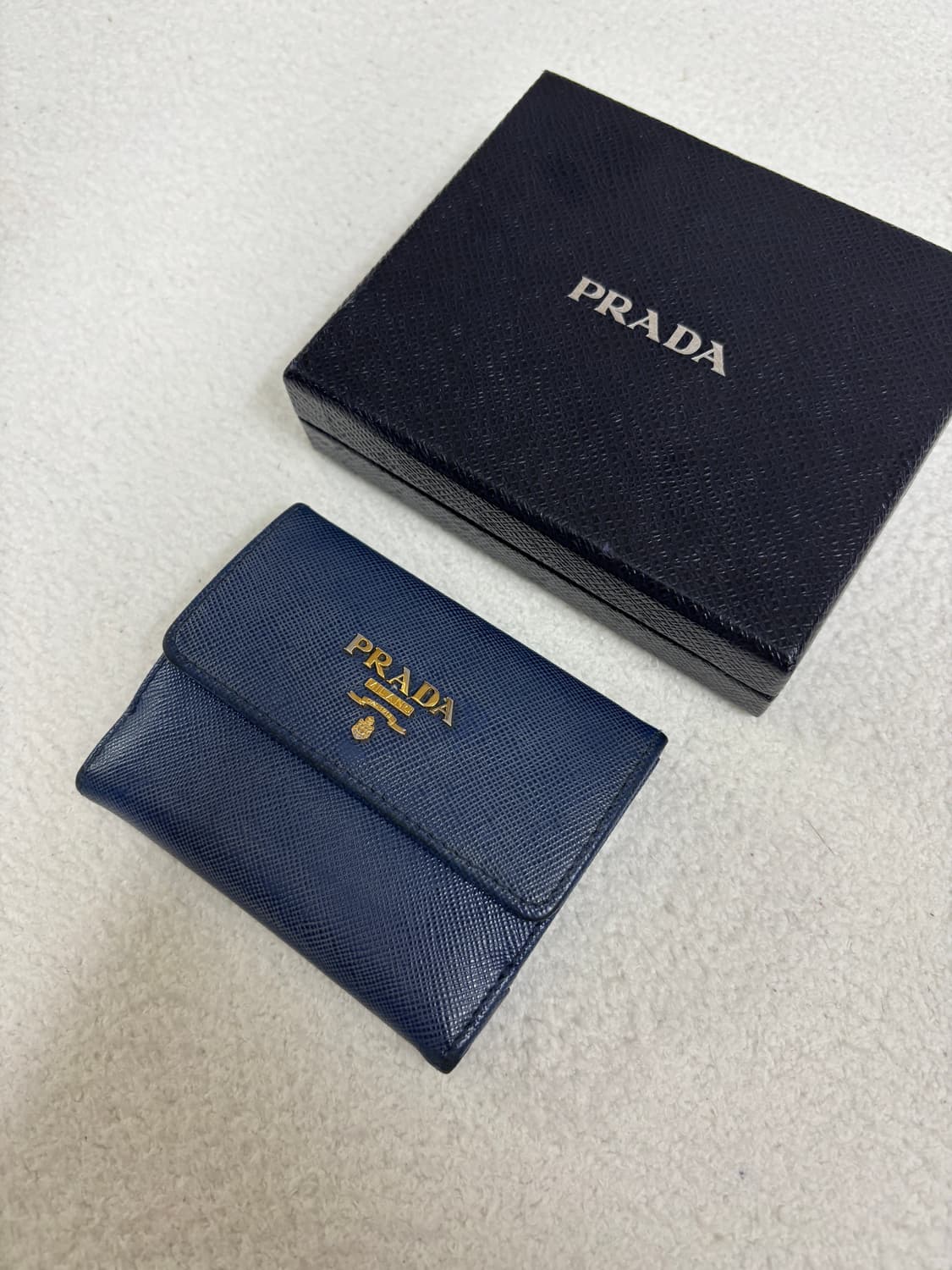 프라다 반지갑 상품이미지1