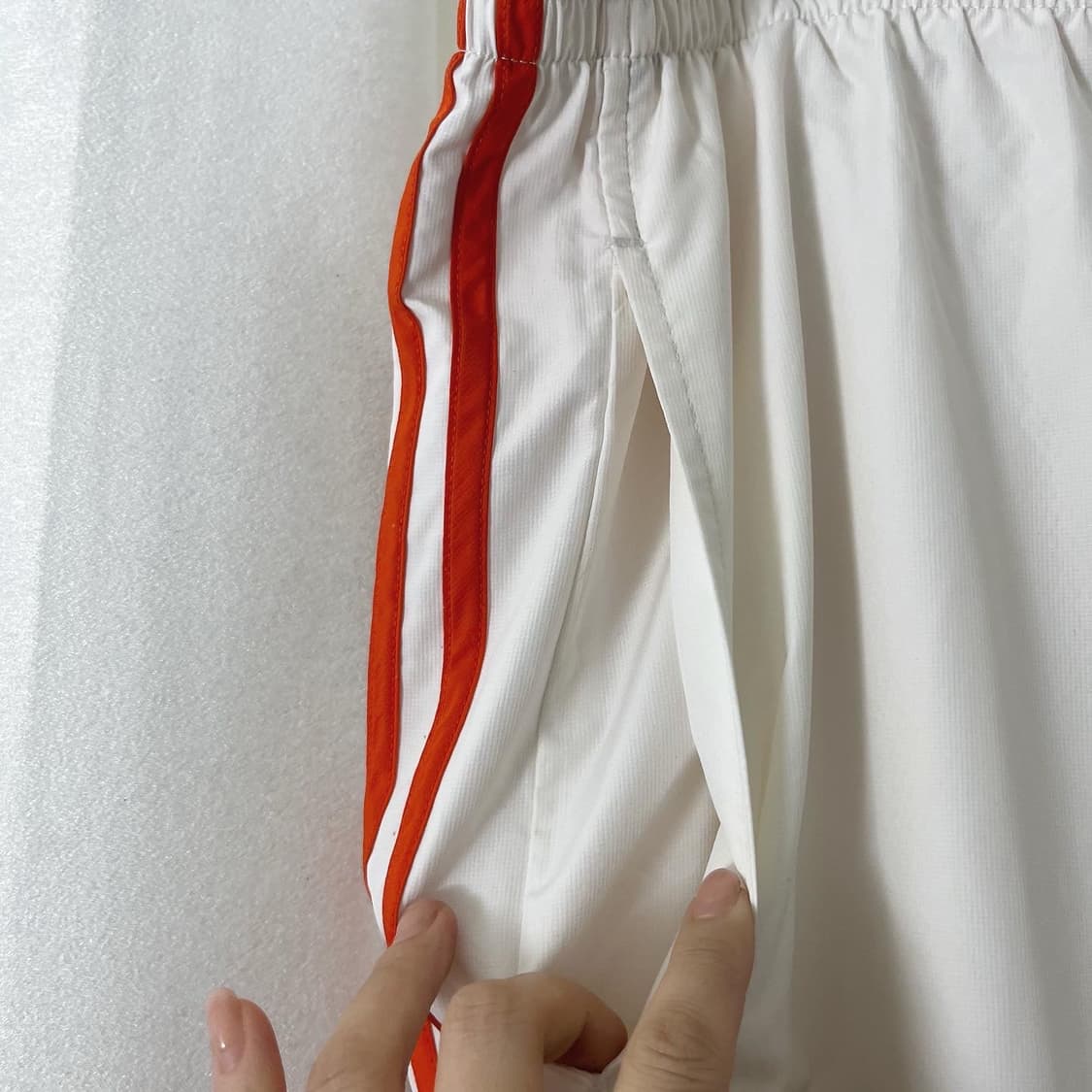 아디다스 화이트 오렌지 폴리 밴딩 팬츠 상품이미지5