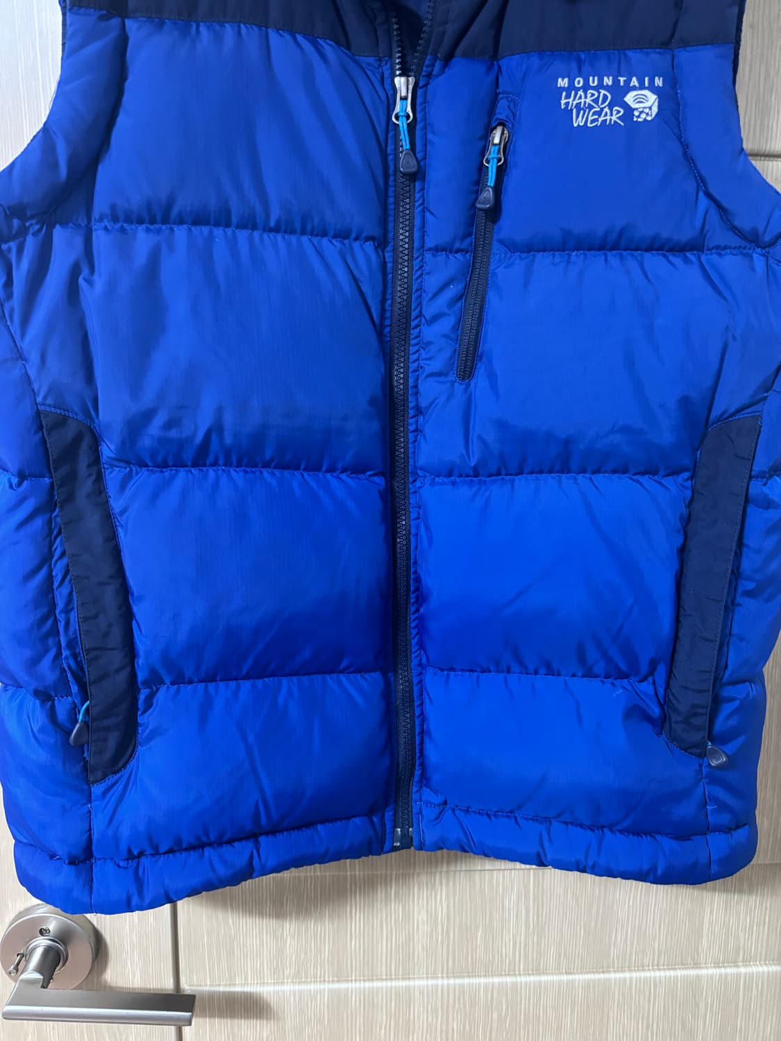 마운틴하드웨어 블루 다운 베스트 상품이미지5