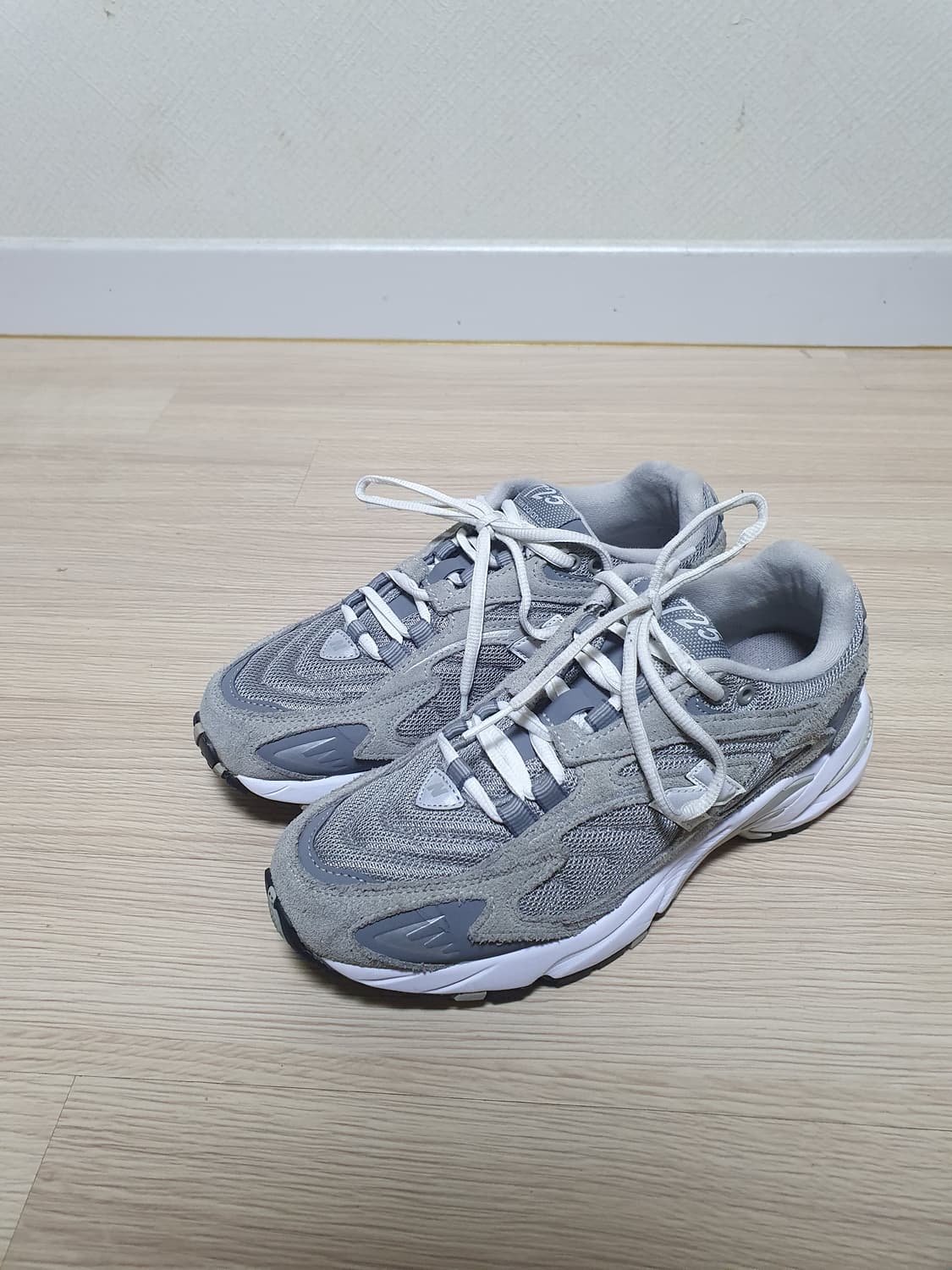 뉴발란스 725 그레이 운동화 240 상품이미지4