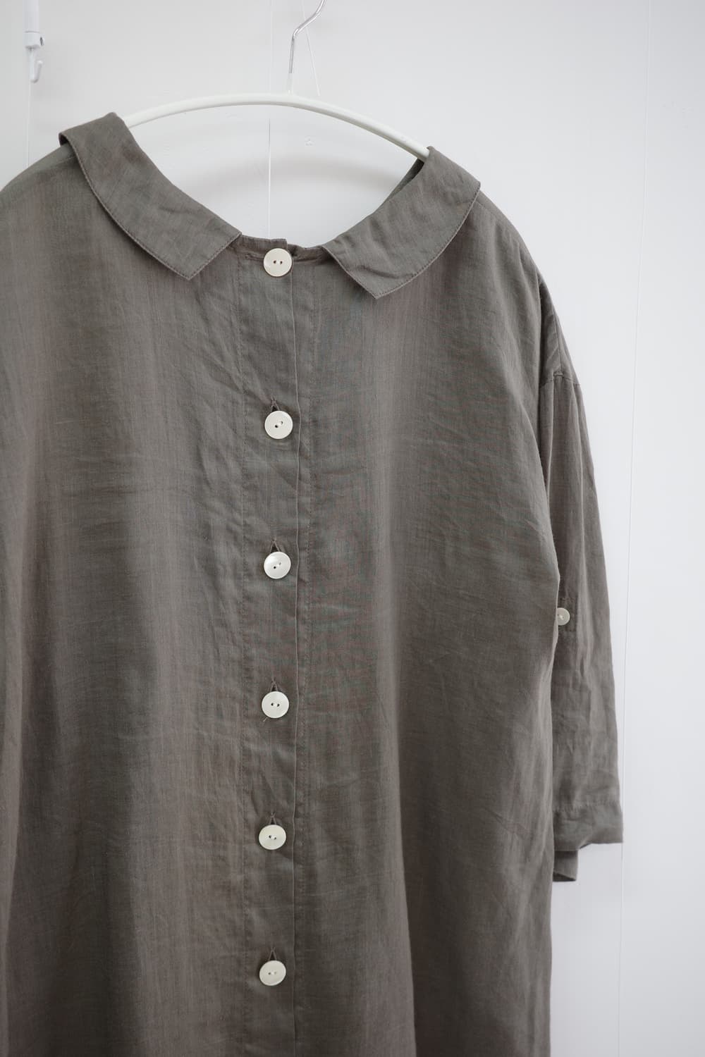 khaki round collar one-piece 상품이미지7