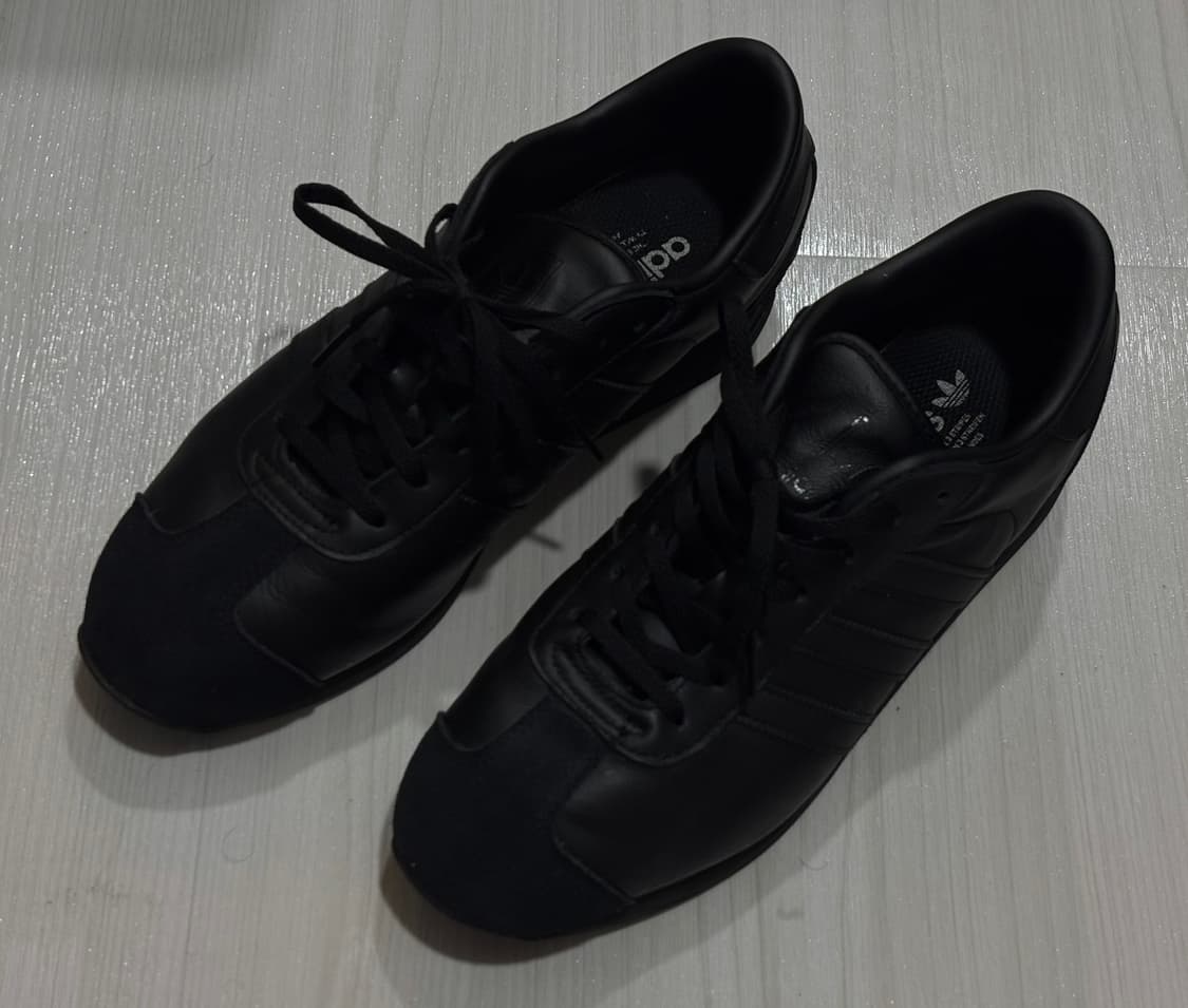 아디다스 컨트리 올블랙 상품이미지1