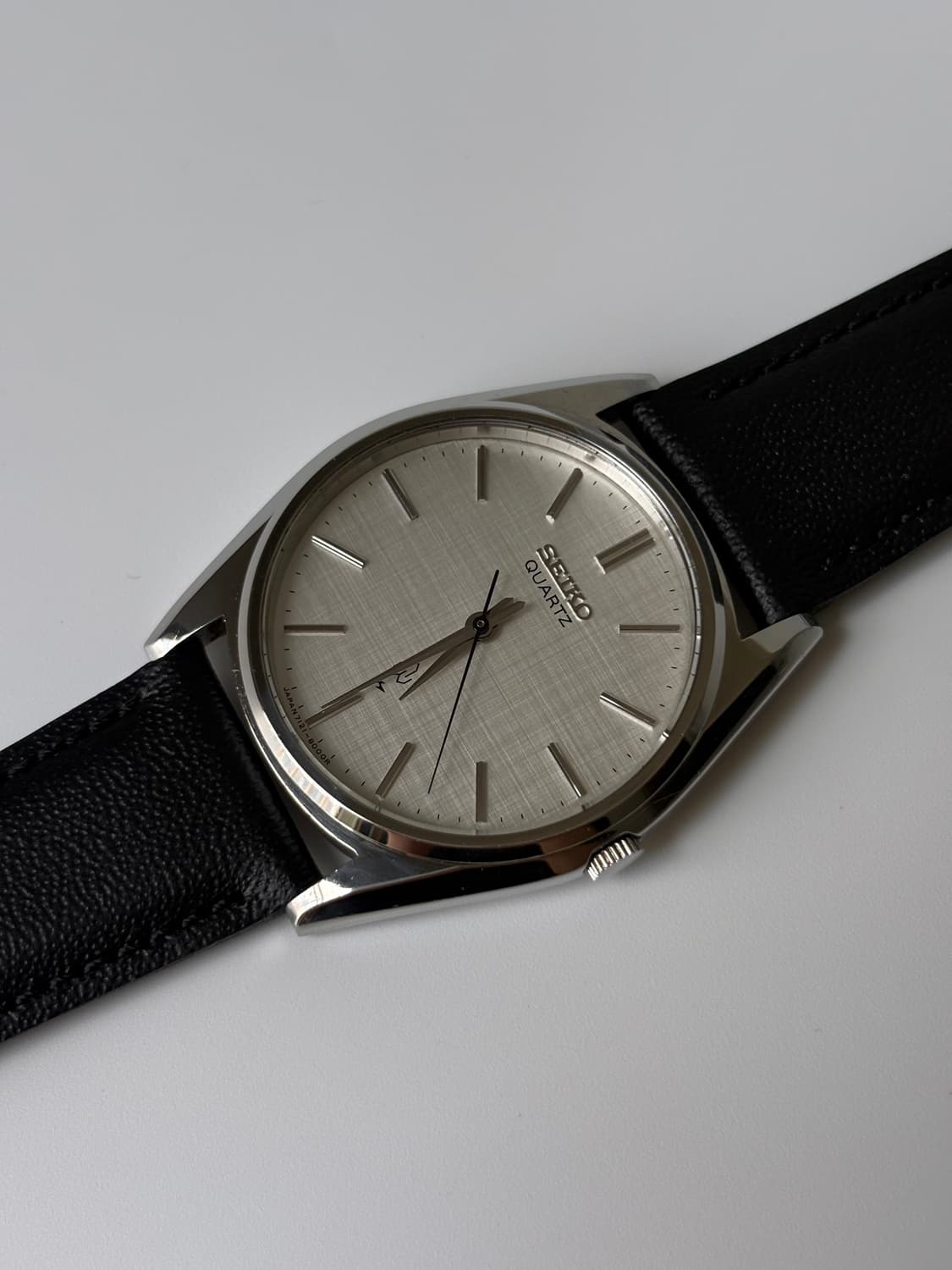 1980s Linen Dial Silver Quartz 상품이미지3