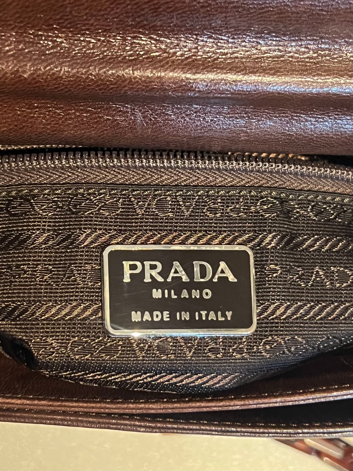 프라다 체인 크로스백 브라운 상품이미지8