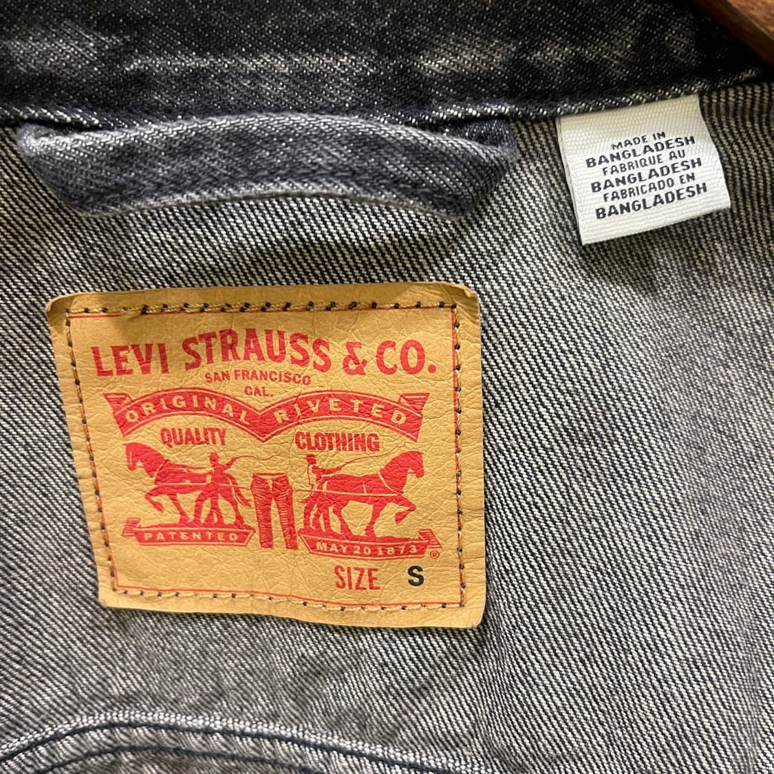 Levi's black trucker jacket 상품이미지6