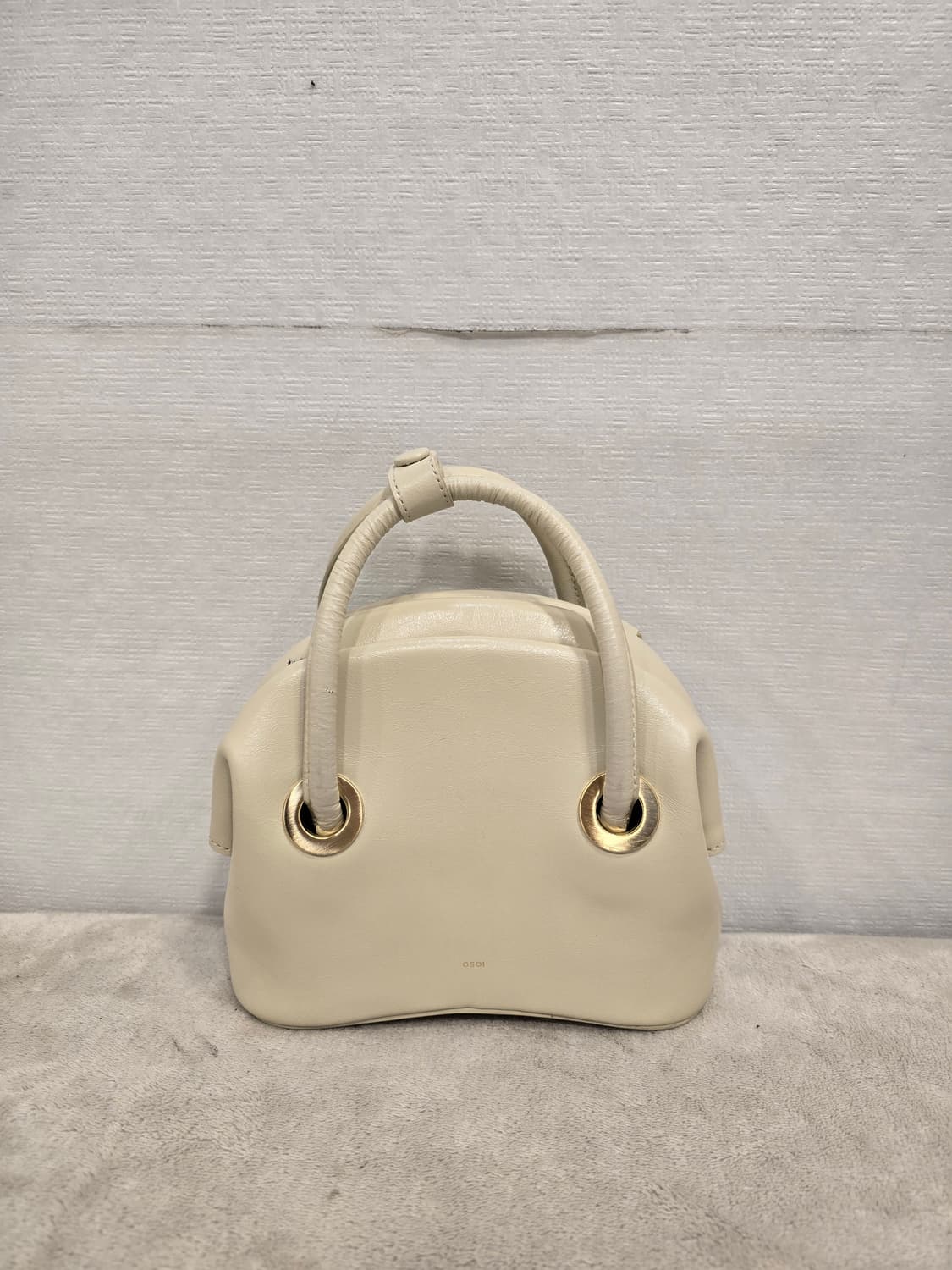 오소이 써클 브로트 미니 토트백 아이보리 상품이미지1