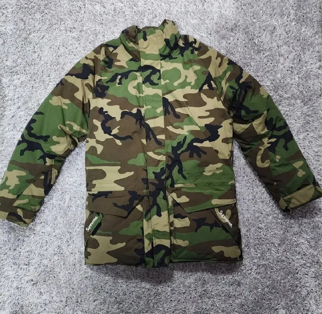 슈프림 15fw 700필 업타운 카모 다운 자켓 S 상품이미지1