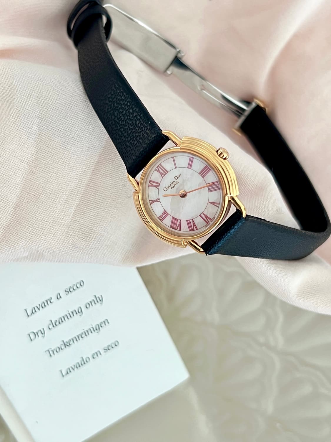 디올 골드 라운드 CD 버클 시계 / 정품감정 . 케어 상품이미지4