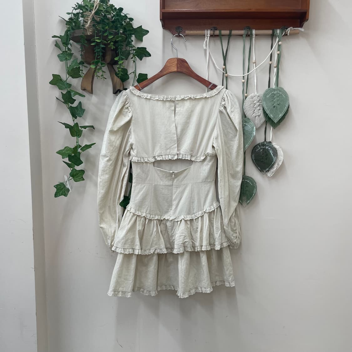 모리 페어리 어나더에비뉴 레이스 러플 원피스  상품이미지4