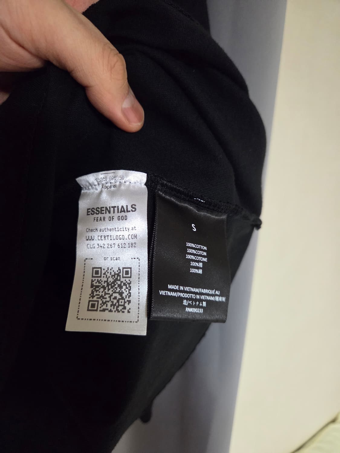 에센셜 저지 롱 슬리브 티셔츠 s사이즈 팝니다 쉘 블랙 올리브 상품이미지9