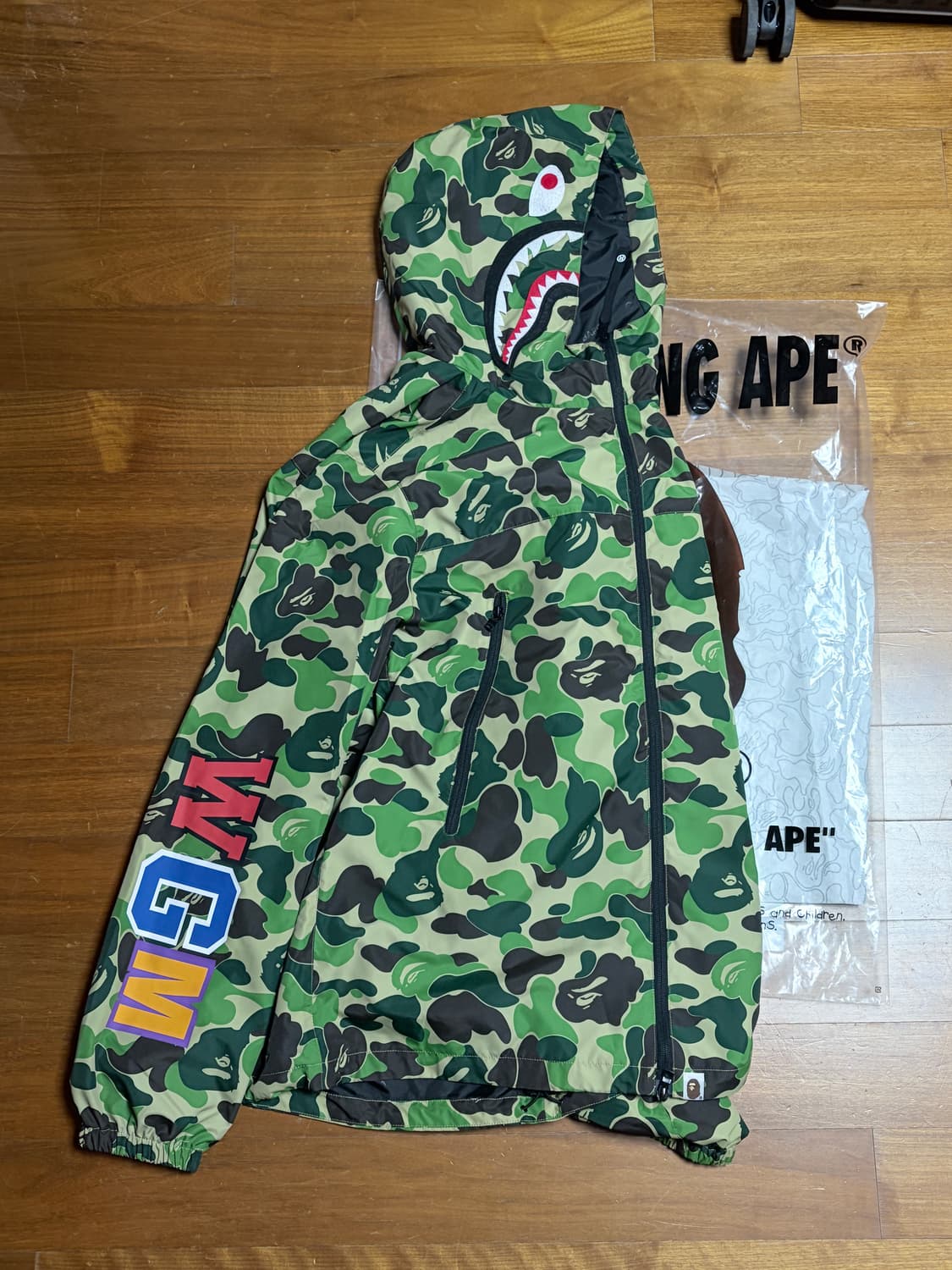 XL) 베이프 바람막이 ABC 카모 샤크 후드 자켓(M) GREEN 상품이미지1