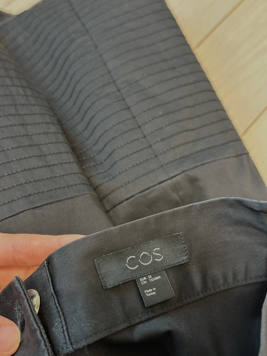 cos 볼륨 스커트 블랙 S 상품이미지3