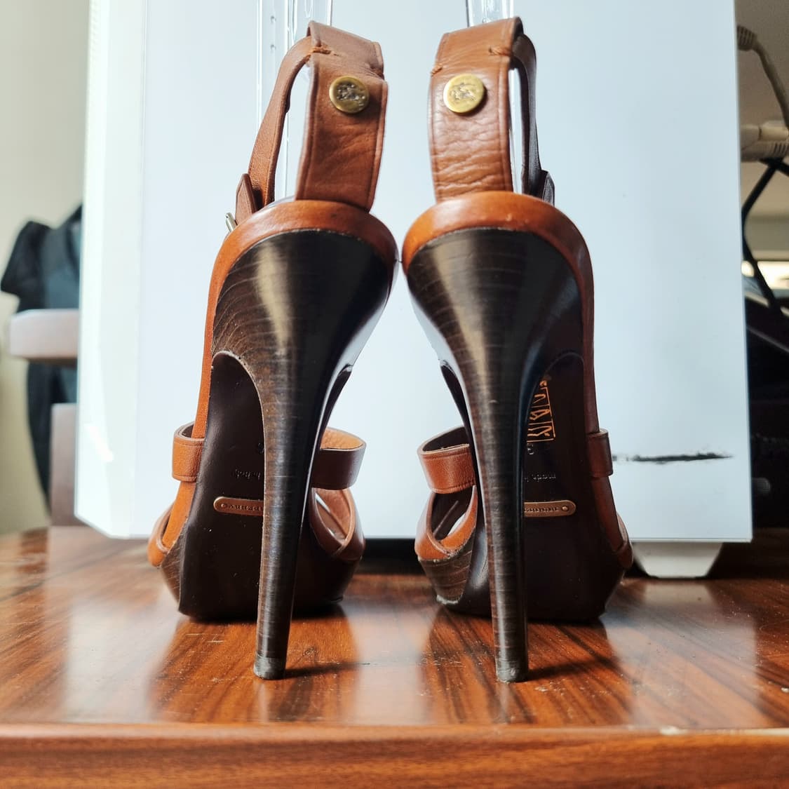 버버리 가죽 샌들 오픈토힐 스트랩힐 구두 슈즈 신발 (230/표기36) 상품이미지6