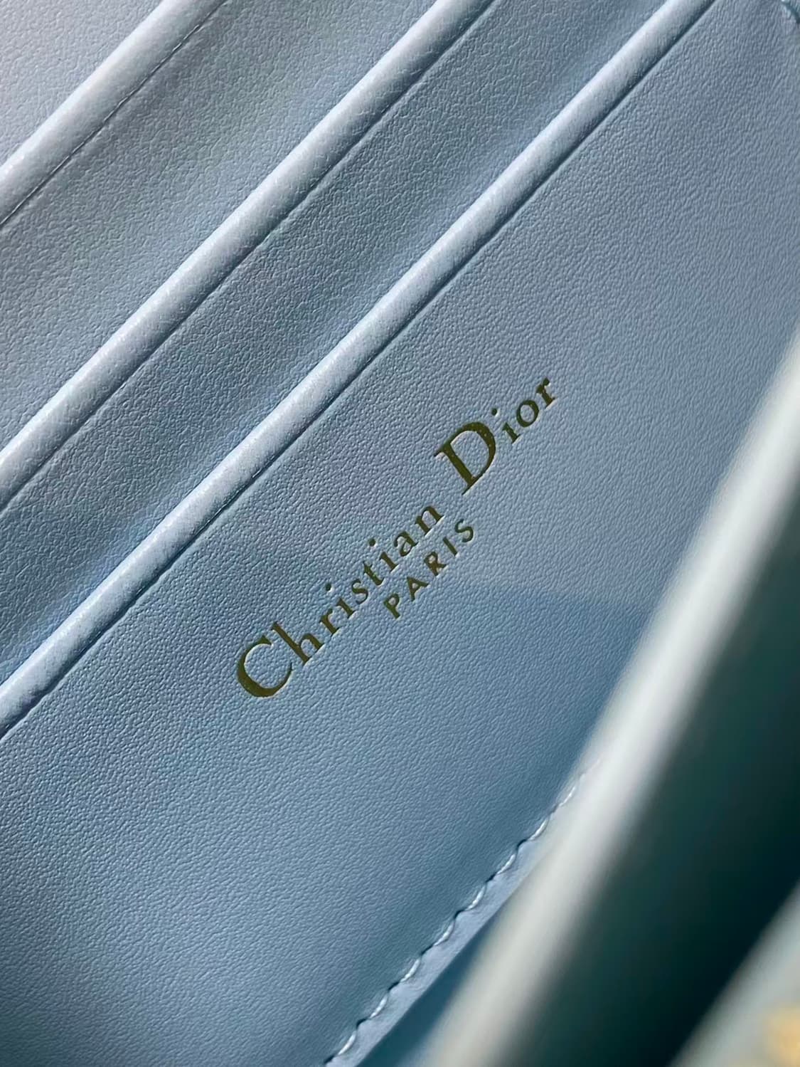 디올 S5169UDAX 미스 카로 미니백 램스킨 플래시드 블루 상품이미지6