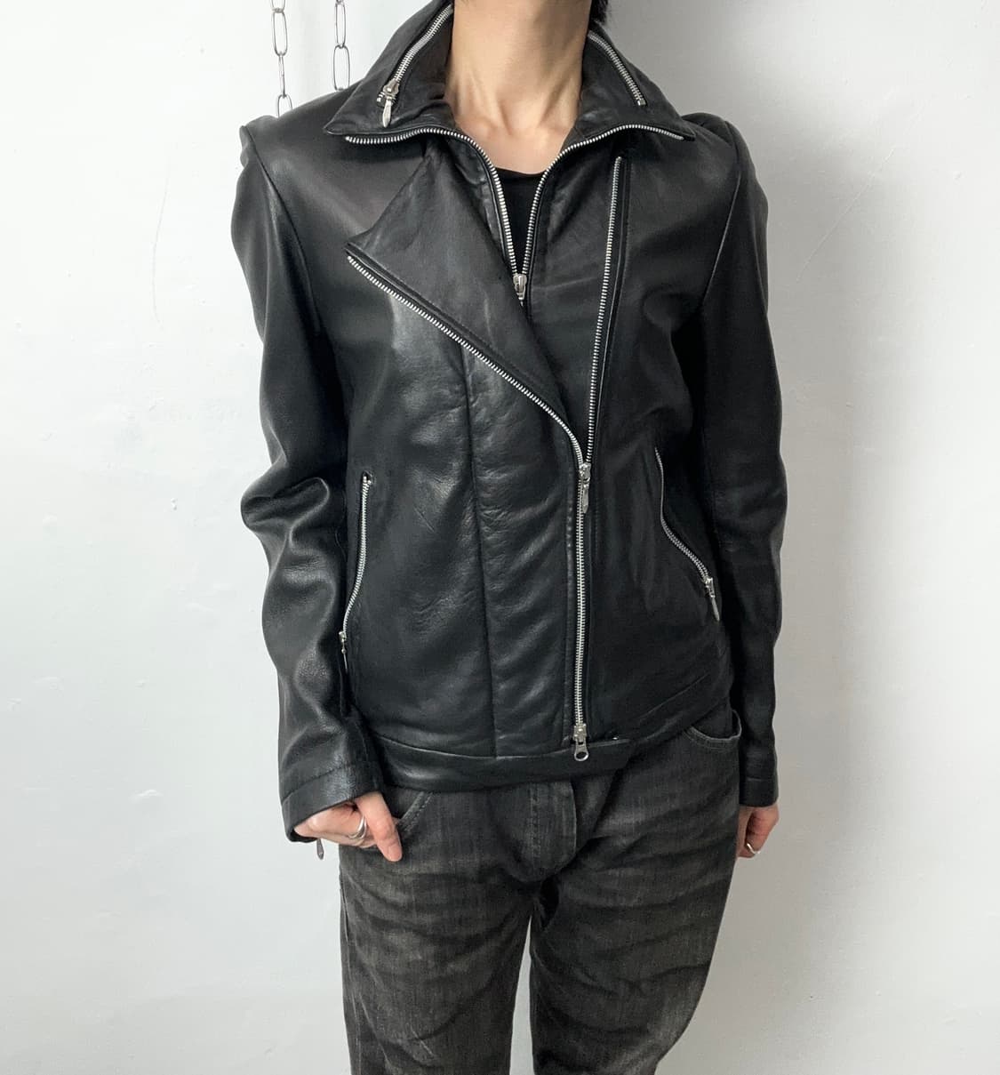 THE TWELVE Asymmetric High-Neck Double Z 상품이미지2