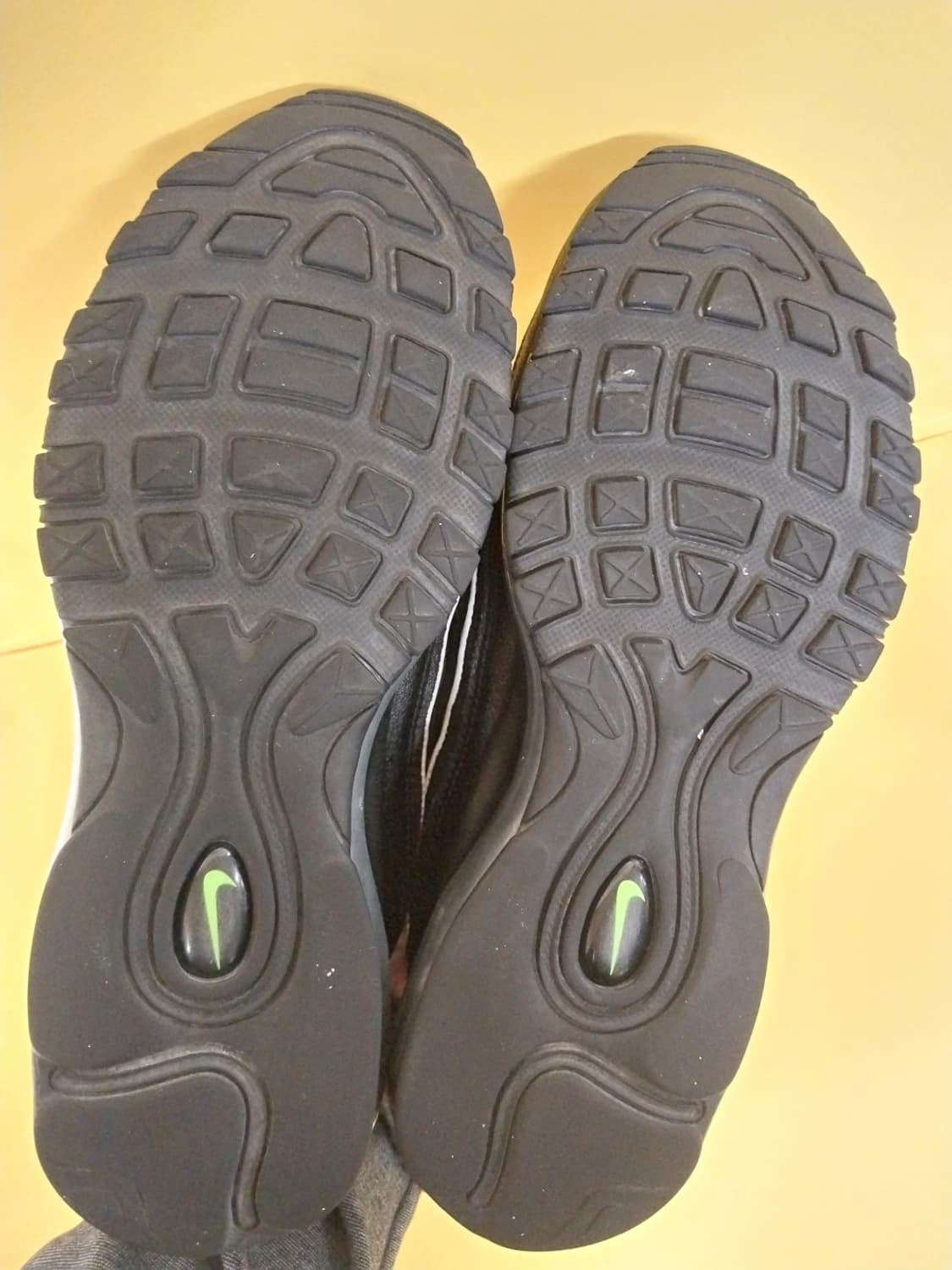 남성 나이키 에어맥스 98 블랙화이트 백호 운동화 (260) 상품이미지8