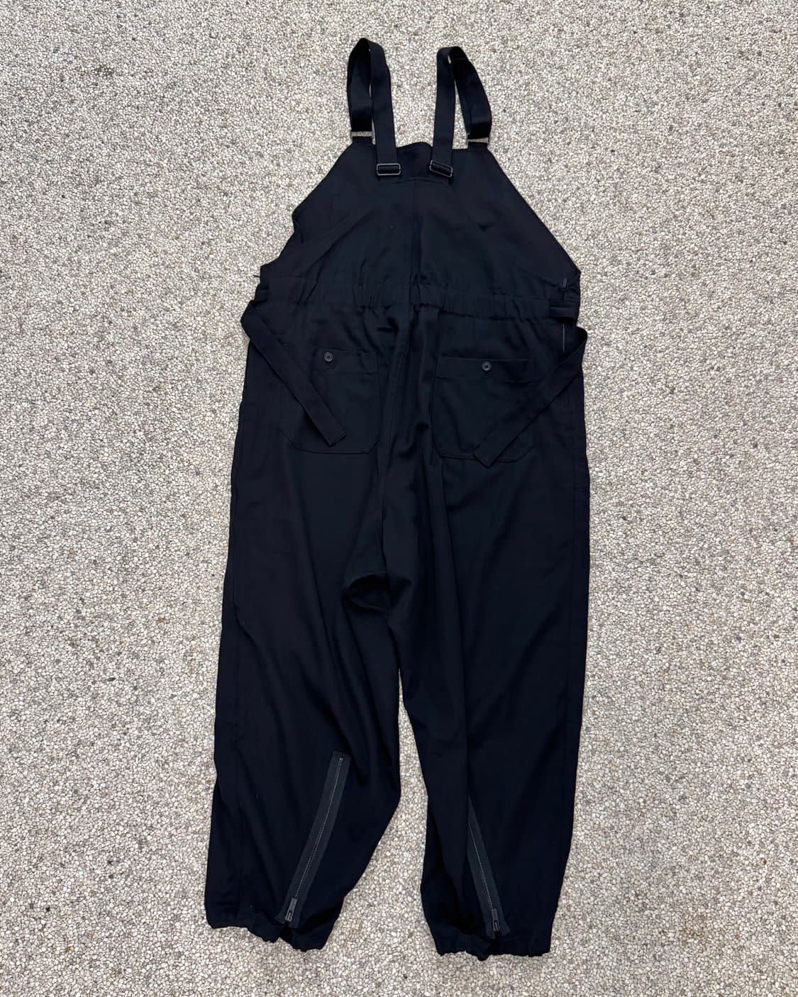 요지 야마모토 뿌르 옴므 20시즌 컬렉션 서스펜더 오버롤 팬츠 상품이미지3