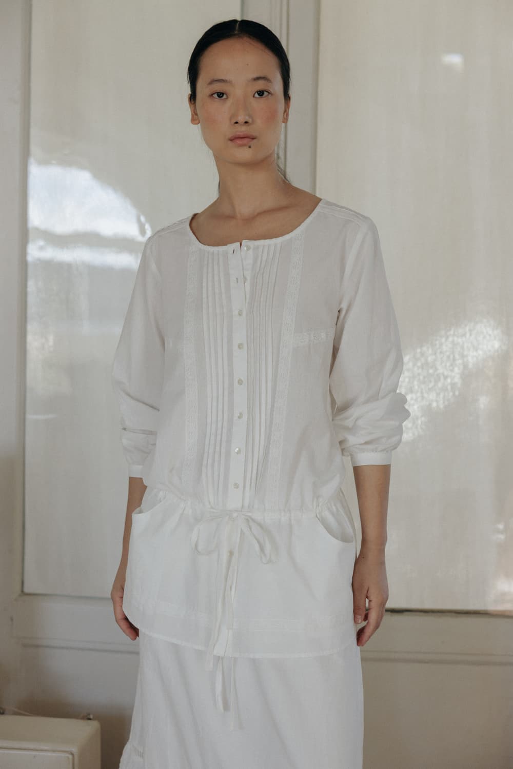 [farven] ATILA LACE STRING BLOUSE_IVORY 상품이미지1