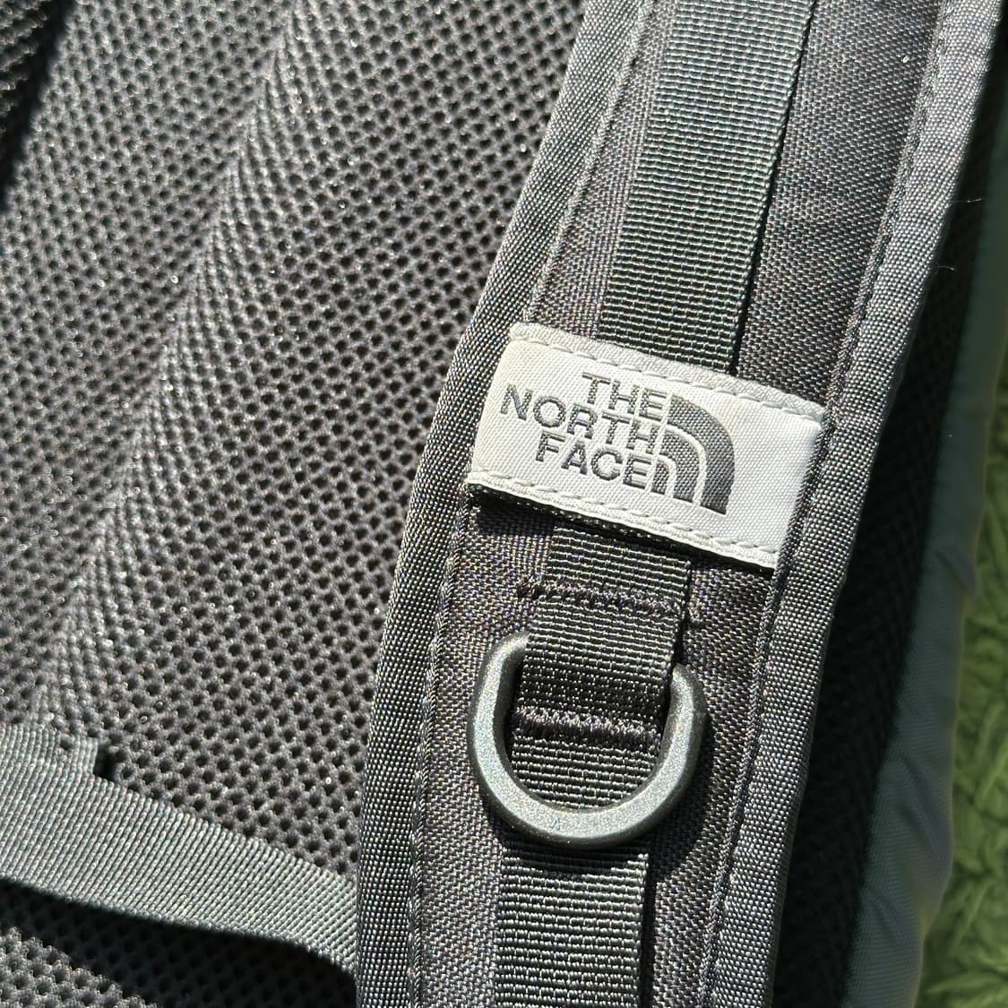 노스페이스 퀘사르 백팩 그레이 블루 OS(30L) 상품이미지5