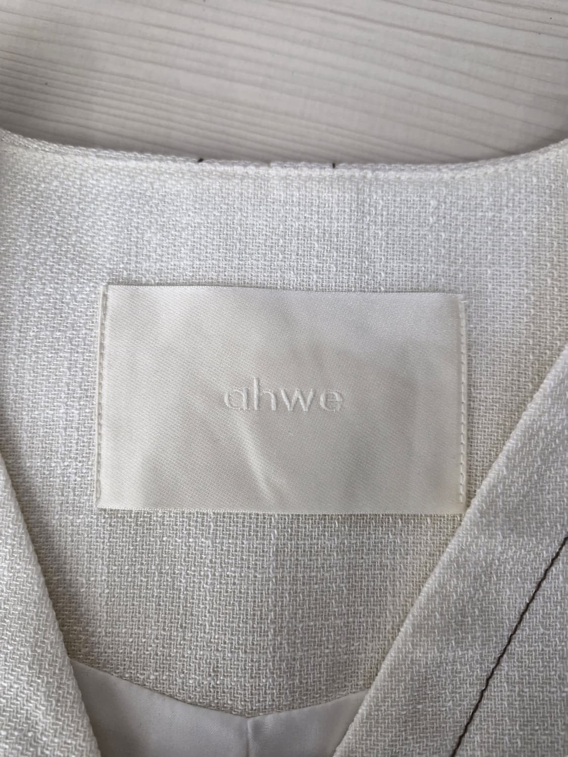 아위(ahwe) 브이넥 반팔 자켓 상품이미지9