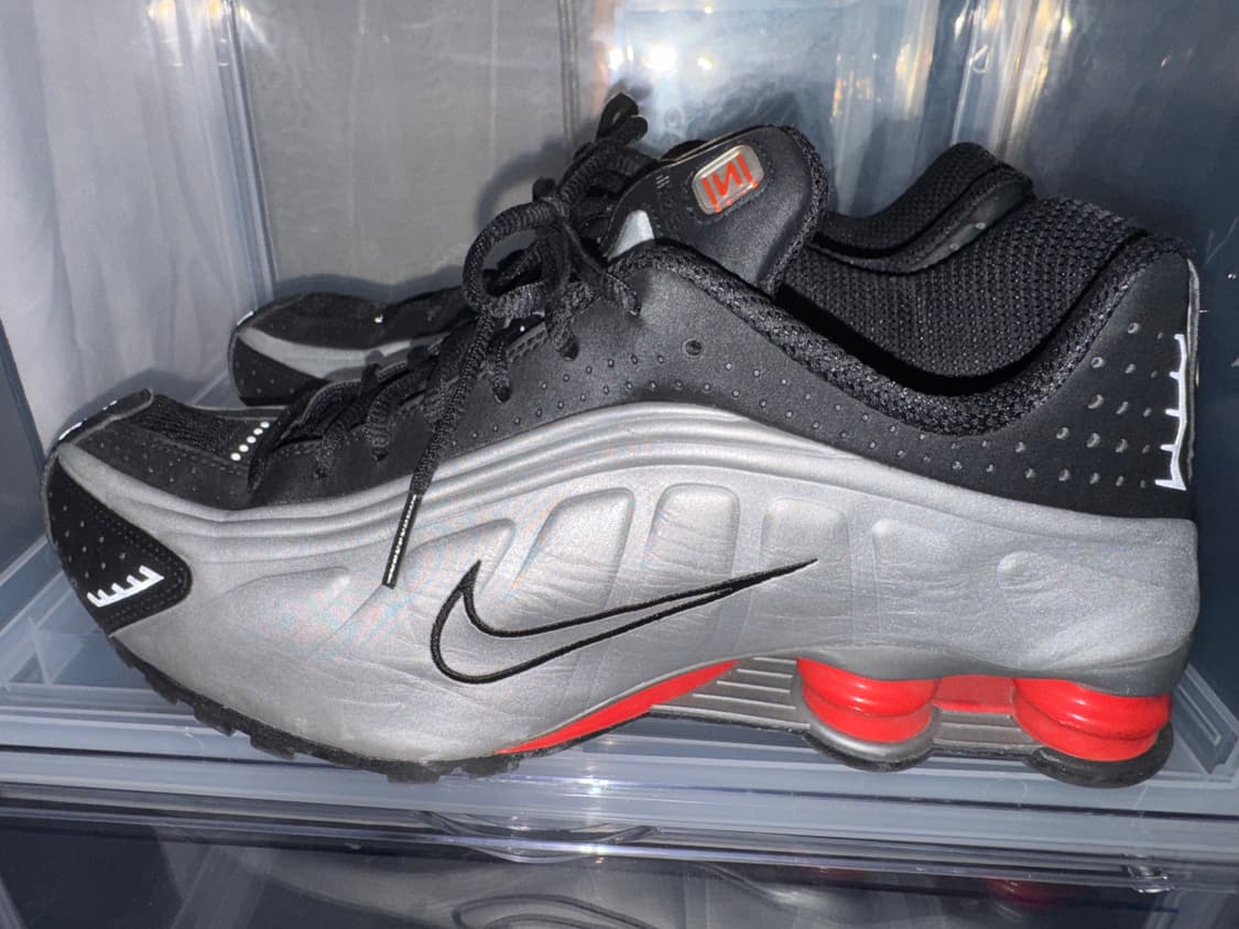 나이키 샥스 R4 메탈릭 실버 레드 280 상품이미지2