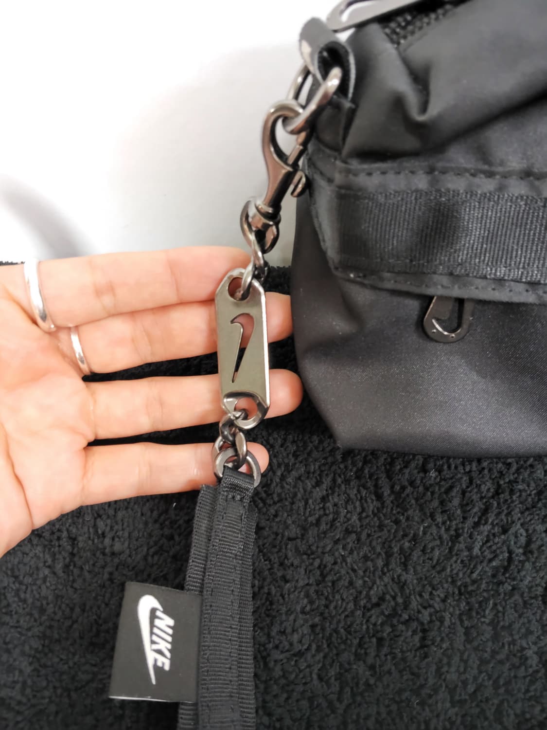 나이키 W 스포츠웨어 퓨추라 럭스 크로스바디백 상품이미지5