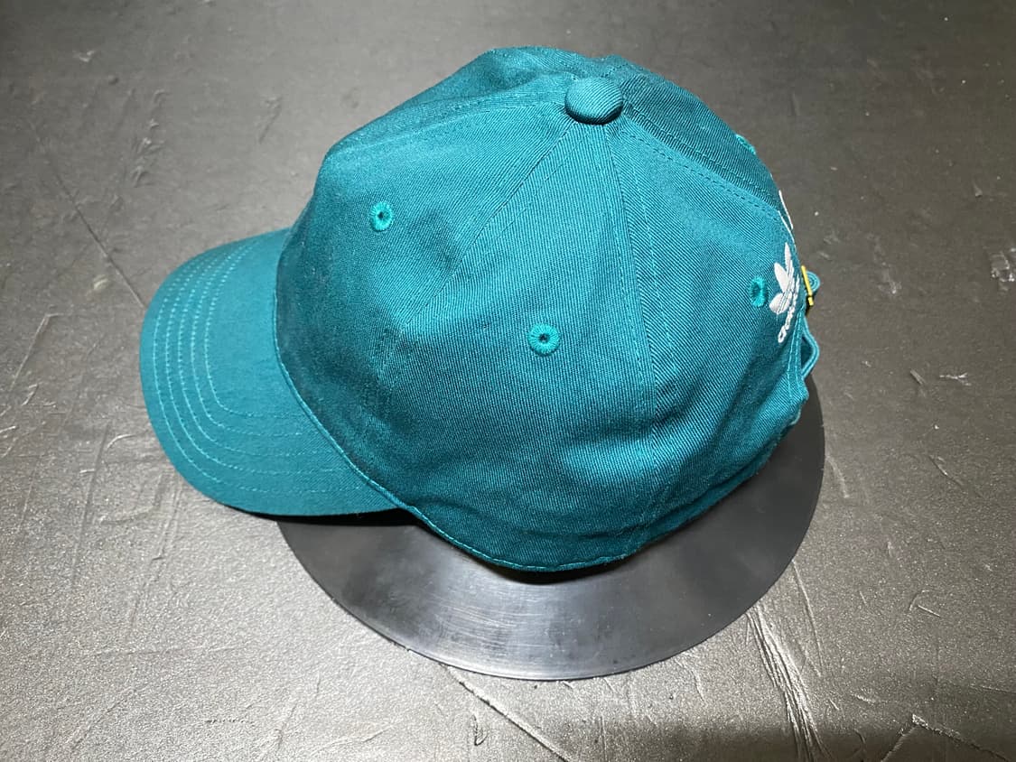 Adidas x end 콜라보레이션 볼캡 상품이미지2