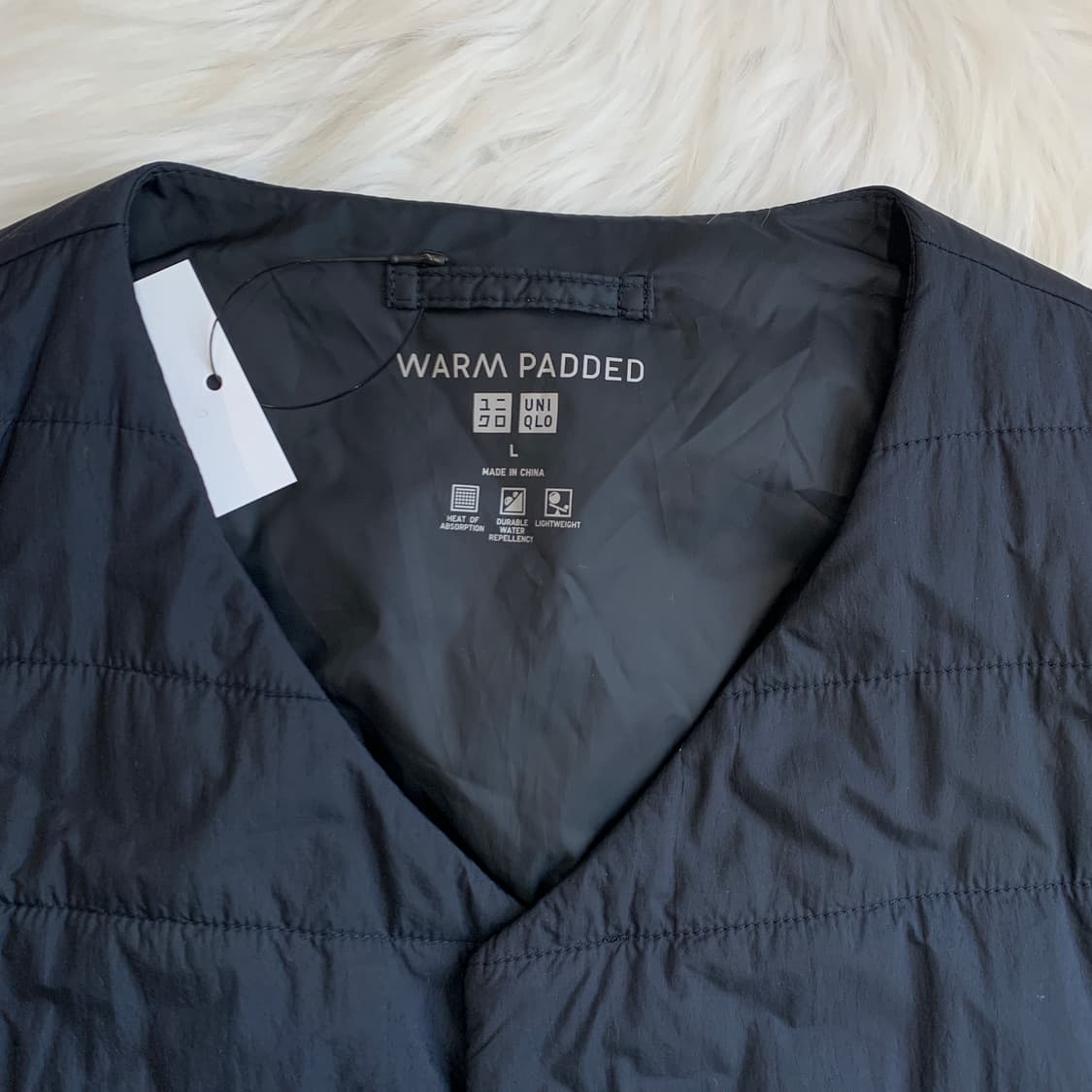 유니클로 웜 패디드 경량 브이넥 베스트 1831 상품이미지3