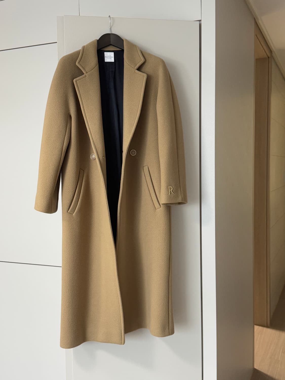 🖤 라움(Raum) 프랑스 브랜드 Roseanna 카멜 버진울 롱코트 상품이미지1